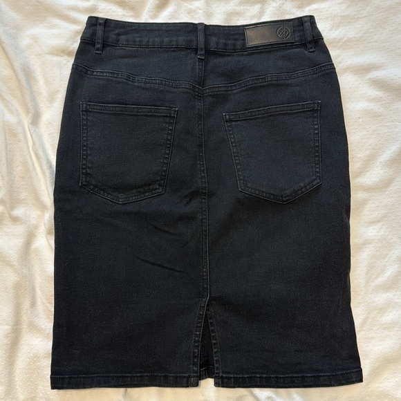 Jean Pencil Skirt - Picture 2 of 3